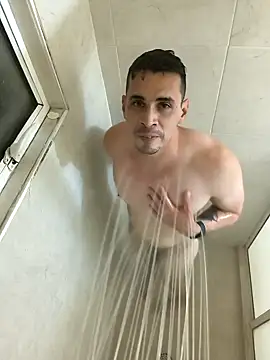 Snapshot of towers_j chatting on October 8, 3:26 am towers j online show from October 8, 3:26 am