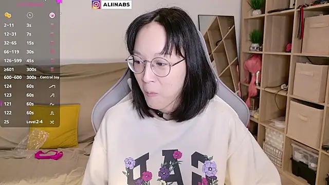 aliiiiiina online show from March 20, 10:29 pm