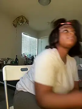 Snapshot of DancingLemonade chatting on February 4, 7:11 pm DancingLemonade online show from February 4, 7:11 pm