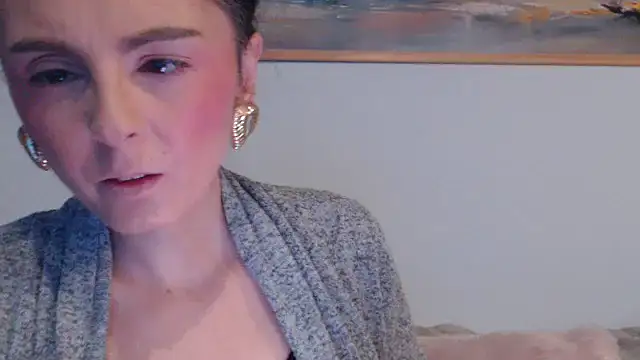 Snapshot of cleophee chatting on December 2, 7:03 am cleophee online show from December 2, 7:03 am