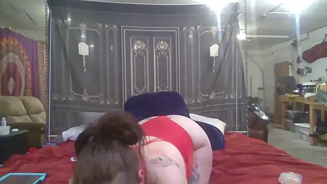 Snapshot of Mostlikely2suckseed88 chatting on January 19, 10:41 am Mostlikely2suckseed88 online show from January 19, 10:41 am