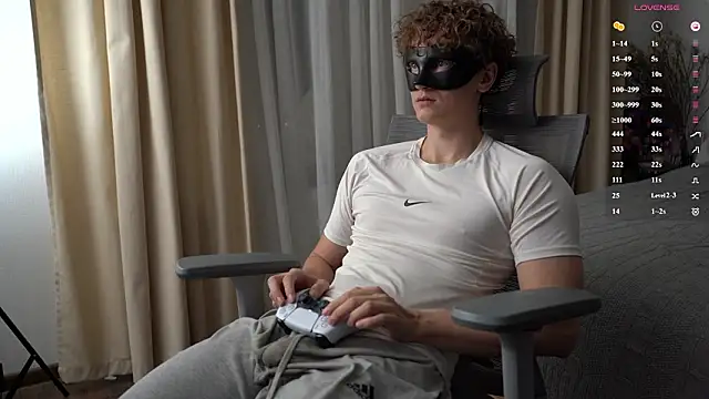 Snapshot of BumBuster69 chatting on March 11, 7:31 pm BumBuster69 online show from March 11, 7:31 pm