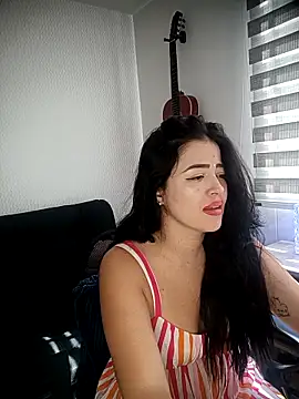 Snapshot of Aleska__Bell chatting on September 29, 2:33 pm Aleska  Bell online show from September 29, 2:33 pm