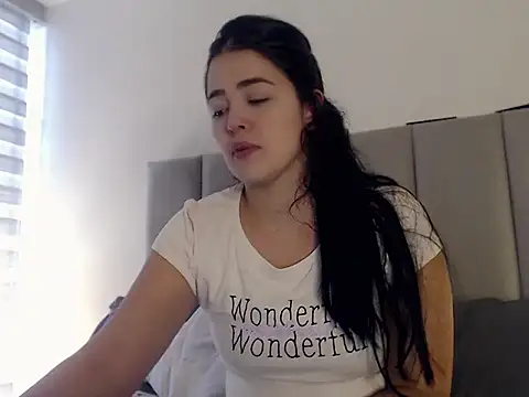 Aleska  Bell online show from December 5, 8:27 pm