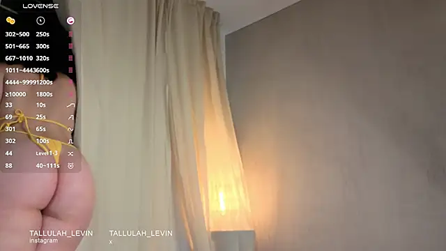 Snapshot of tallulah_levine chatting on November 24, 1:27 am tallulah levine online show from November 24, 1:27 am