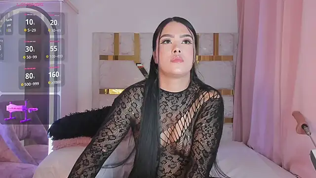 Snapshot of sophy_champagne chatting on November 13, 1:15 am sophy champagne online show from November 13, 1:15 am