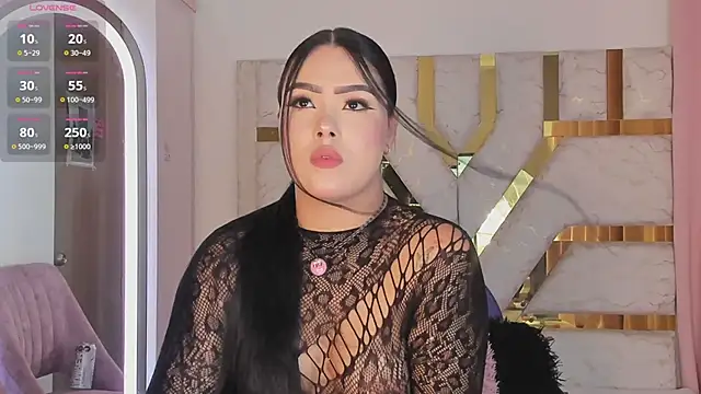 Snapshot of sophy_champagne chatting on June 2, 1:07 am sophy champagne online show from June 2, 1:07 am