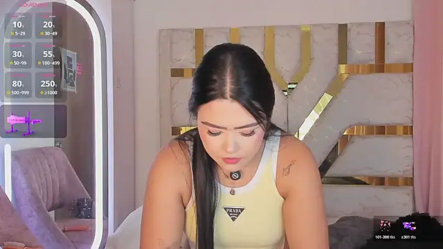 Snapshot of sophy_champagne chatting on June 4, 12:49 am sophy champagne online show from June 4, 12:49 am