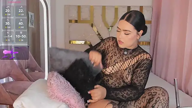 Snapshot of sophy_champagne chatting on July 9, 1:31 am sophy champagne online show from July 9, 1:31 am