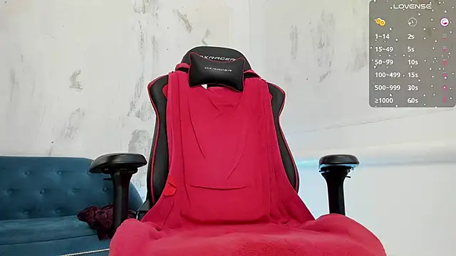 Snapshot of Raamoss chatting on December 8, 10:30 am Raamoss online show from December 8, 10:30 am