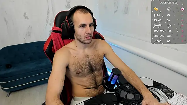 Snapshot of Raamoss chatting on December 20, 8:49 am Raamoss online show from December 20, 8:49 am