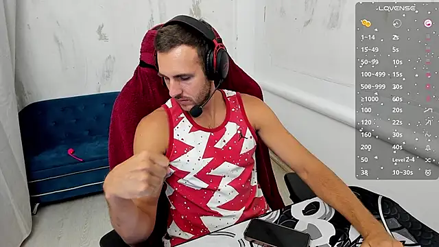 Snapshot of Raamoss chatting on March 13, 9:16 pm Raamoss online show from March 13, 9:16 pm