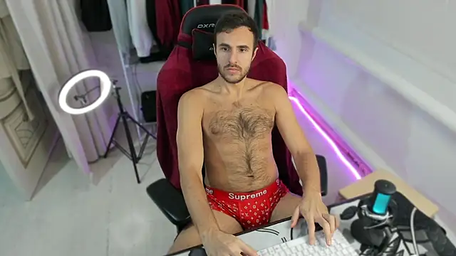 Snapshot of Raamoss chatting on September 17, 6:53 pm Raamoss online show from September 17, 6:53 pm