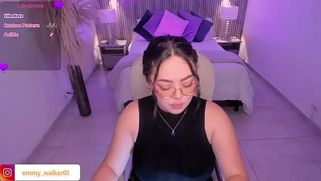 emmy walker online show from November 5, 11:10 am