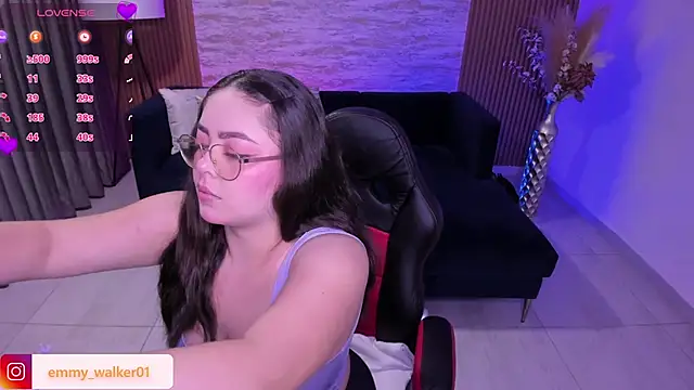 emmy walker online show from December 1, 11:04 am