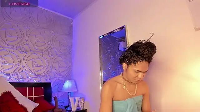 Snapshot of vennus1_ chatting on January 28, 1:27 pm vennus1 online show from January 28, 1:27 pm