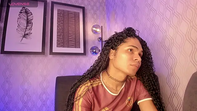 Snapshot of vennus1_ chatting on February 2, 10:49 pm vennus1 online show from February 2, 10:49 pm