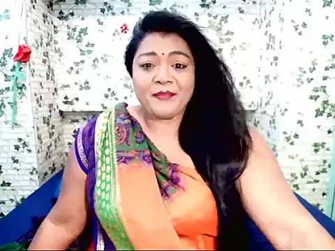 Snapshot of IndianDelia chatting on February 21, 7:01 am IndianDelia online show from February 21, 7:01 am