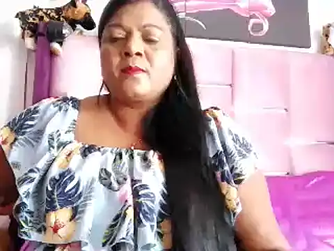 Snapshot of IndianDelia chatting on September 15, 6:24 am IndianDelia online show from September 15, 6:24 am