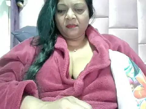 Snapshot of IndianDelia chatting on October 22, 3:07 am IndianDelia online show from October 22, 3:07 am