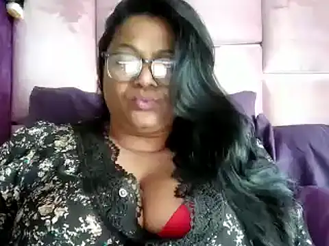 Snapshot of IndianDelia chatting on November 16, 12:11 pm IndianDelia online show from November 16, 12:11 pm