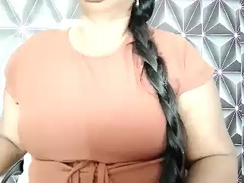 Snapshot of IndianDelia chatting on November 30, 11:14 am IndianDelia online show from November 30, 11:14 am