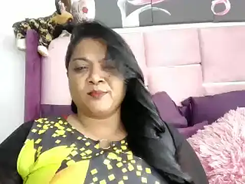 Snapshot of IndianDelia chatting on June 13, 12:14 pm IndianDelia online show from June 13, 12:14 pm