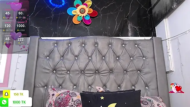 LAILAGUMMY online show from December 15, 3:05 pm