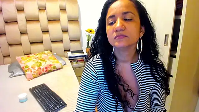 Snapshot of alaskmiller1 chatting on July 14, 12:13 am alaskmiller1 online show from July 14, 12:13 am
