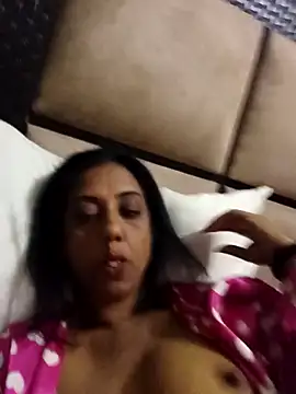 Mahi4luv online show from October 5, 11:24 pm