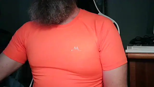 Snapshot of usdirtymikee9 chatting on December 29, 7:11 pm usdirtymikee9 online show from December 29, 7:11 pm