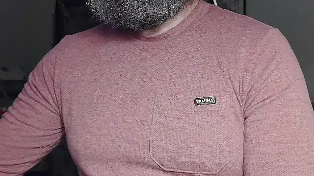 Snapshot of usdirtymikee9 chatting on December 4, 12:42 am usdirtymikee9 online show from December 4, 12:42 am