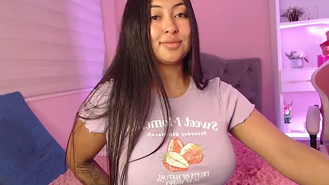 Snapshot of Pocahontas_power chatting on December 3, 8:50 pm Pocahontas power online show from December 3, 8:50 pm