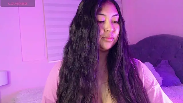 Snapshot of Pocahontas_power chatting on December 7, 5:09 pm Pocahontas power online show from December 7, 5:09 pm