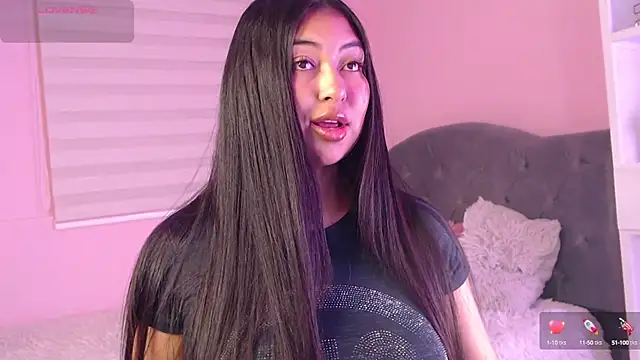 Snapshot of Pocahontas_power chatting on December 14, 5:36 pm Pocahontas power online show from December 14, 5:36 pm