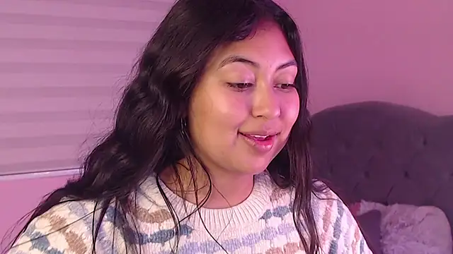 Snapshot of Pocahontas_power chatting on December 16, 10:24 pm Pocahontas power online show from December 16, 10:24 pm