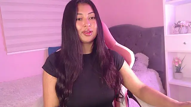 Snapshot of Pocahontas_power chatting on December 19, 5:08 pm Pocahontas power online show from December 19, 5:08 pm