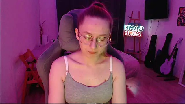 Snapshot of AnabelFrel chatting on February 27, 1:05 am AnabelFrel online show from February 27, 1:05 am