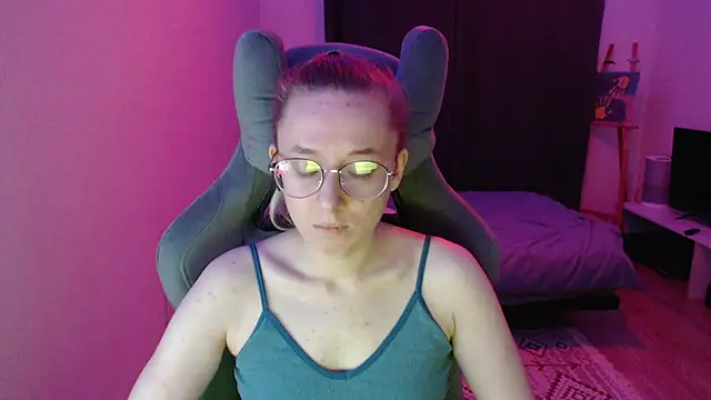 Snapshot of AnabelFrel chatting on September 25, 12:25 am AnabelFrel online show from September 25, 12:25 am