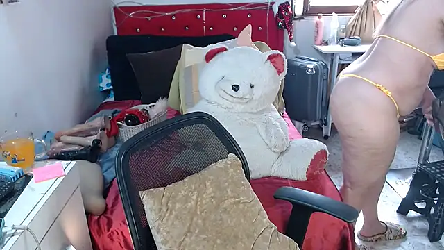 lucy belle bm online show from March 21, 6:29 pm