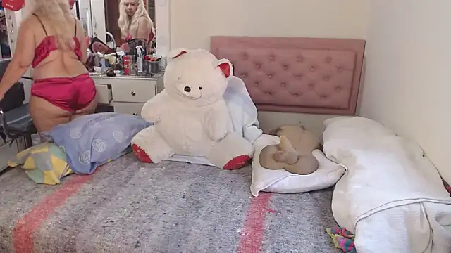 lucy belle bm online show from March 9, 3:27 pm