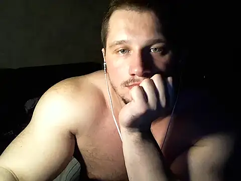 LionEdwin online show from February 28, 7:56 pm