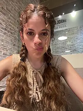 alana15 online show from January 17, 9:17 pm