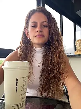 alana15 online show from February 5, 8:04 pm