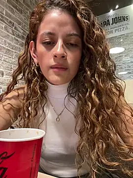 alana15 online show from February 8, 9:36 pm