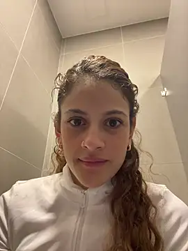 alana15 online show from March 4, 1:28 pm