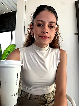 alana15 online show from December 4, 9:12 pm