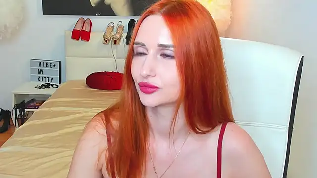 Snapshot of Red_Fairy_ chatting on June 6, 5:56 am Red Fairy online show from June 6, 5:56 am