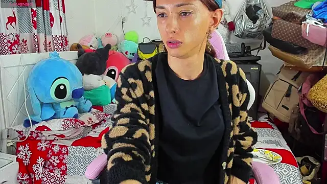 Lawrncesofiets online show from December 17, 4:21 pm