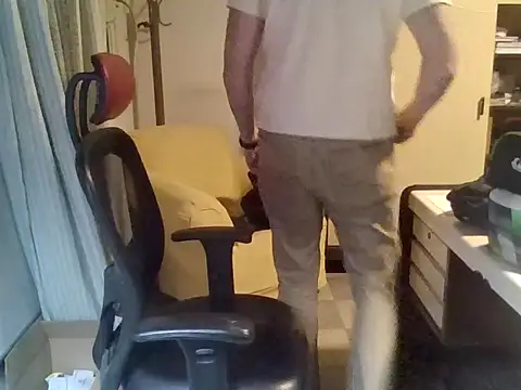 Snapshot of mariohurt101 chatting on October 25, 3:29 pm mariohurt101 online show from October 25, 3:29 pm